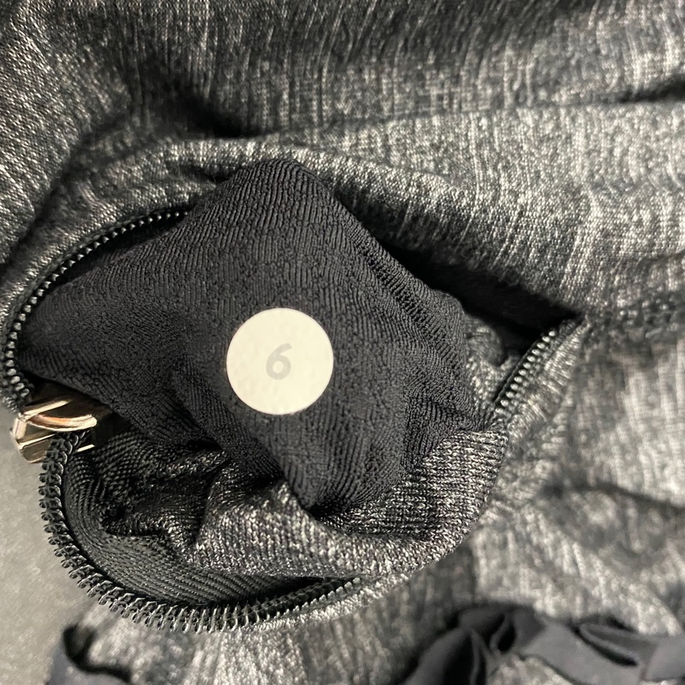 ⭐️Lululemon Run Free Ruffle Back Tank [722] - Picture 8 of 9